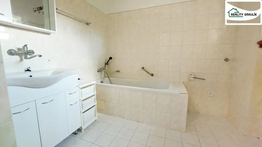 Pronájem bytu 2+1, Cheb, 26. dubna, 80 m2