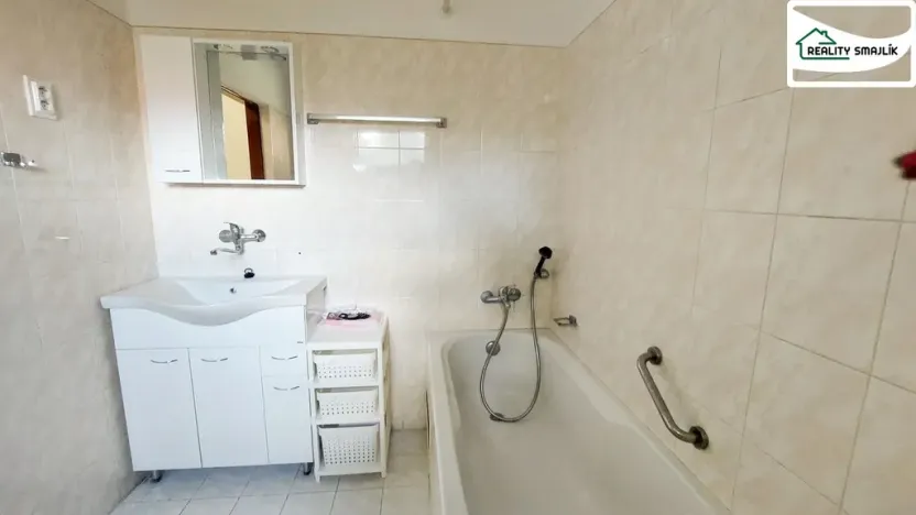 Pronájem bytu 2+1, Cheb, 26. dubna, 80 m2