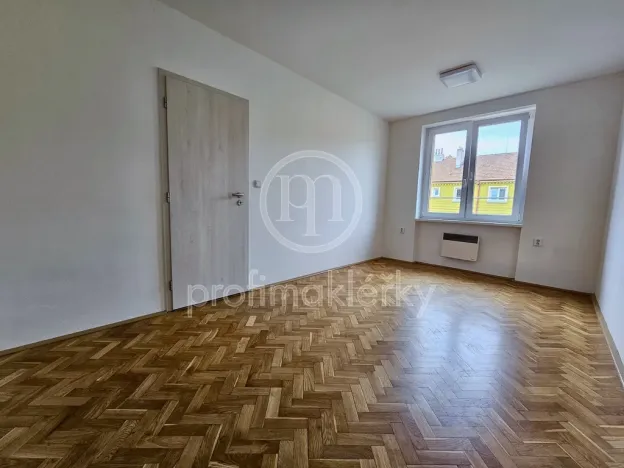 Pronájem bytu 2+kk, Moravský Krumlov, Husova, 52 m2