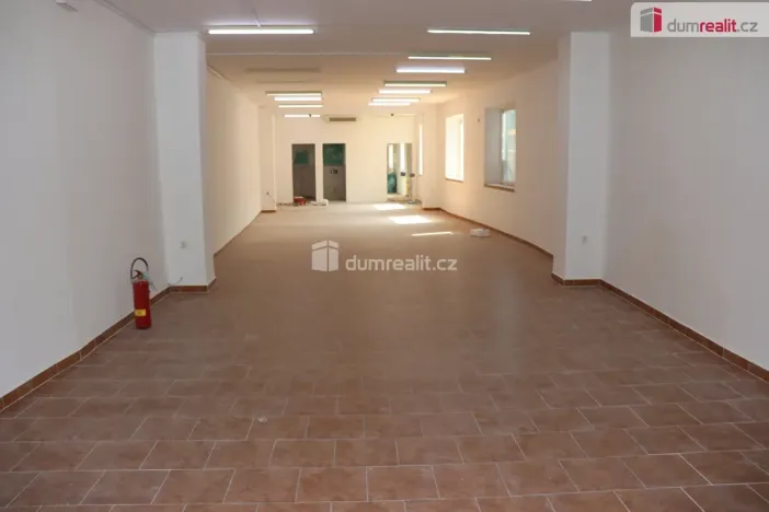 Pronájem obchodního prostoru, Břeclav, náměstí T. G. Masaryka, 160 m2