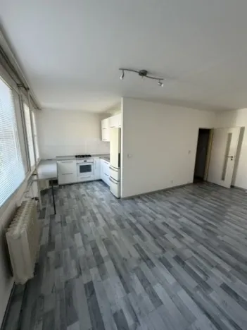 Pronájem bytu 1+kk, Beroun, Karla Čapka, 38 m2
