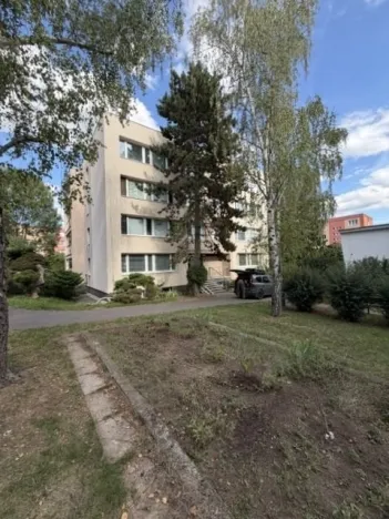 Pronájem bytu 1+kk, Beroun, Karla Čapka, 38 m2