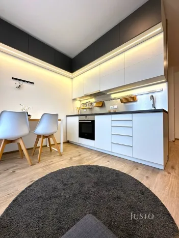 Pronájem bytu 1+kk, Praha - Dolní Měcholupy, Kardausova, 32 m2
