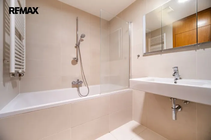 Pronájem bytu 1+kk, Praha - Žižkov, Pitterova, 44 m2