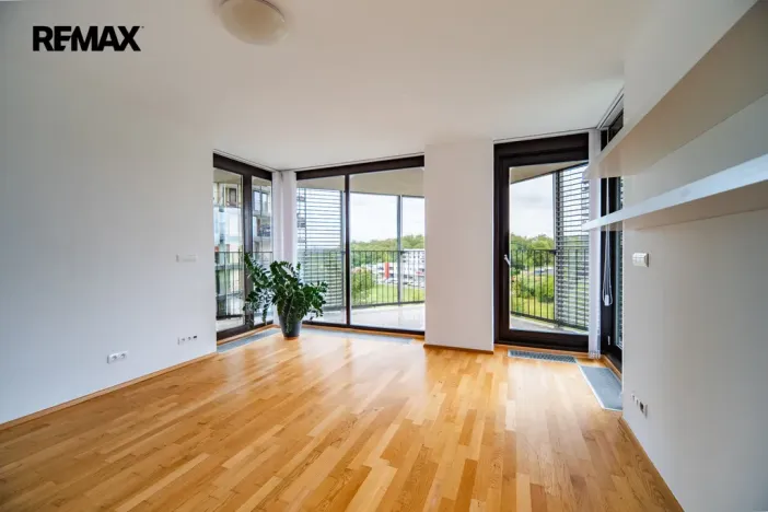 Pronájem bytu 1+kk, Praha - Žižkov, Pitterova, 44 m2