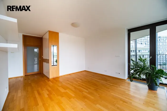 Pronájem bytu 1+kk, Praha - Žižkov, Pitterova, 44 m2
