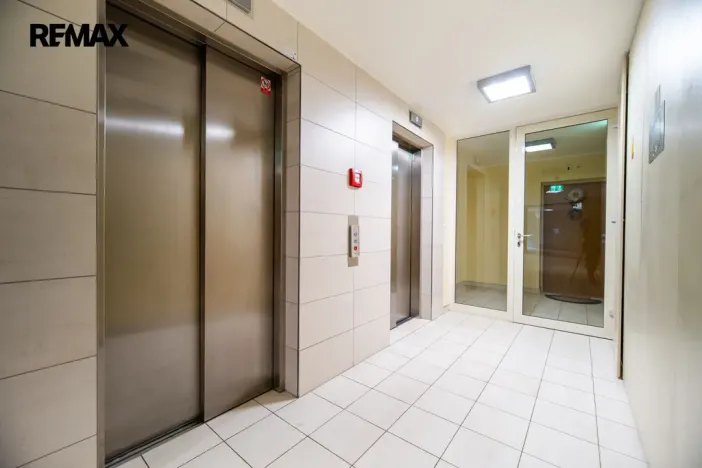 Pronájem bytu 1+kk, Praha - Žižkov, Pitterova, 44 m2