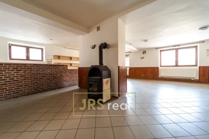 Prodej restaurace, Popice, 498 m2