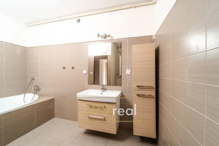 Prodej restaurace, Popice, 498 m2