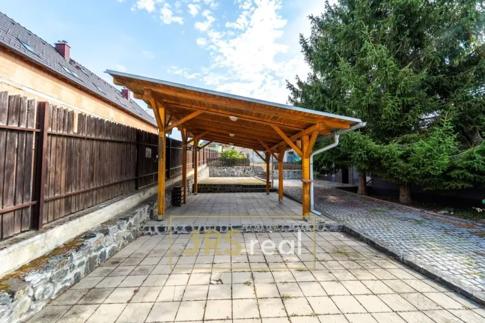 Prodej restaurace, Popice, 498 m2