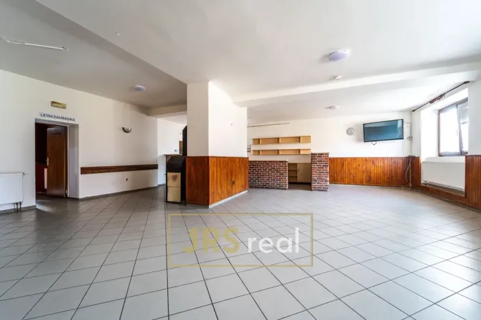 Prodej činžovního domu, Popice, 498 m2