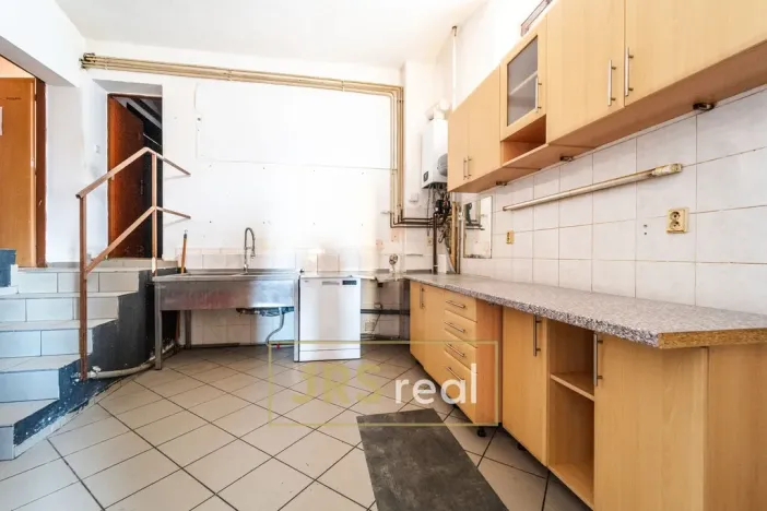 Prodej činžovního domu, Popice, 498 m2