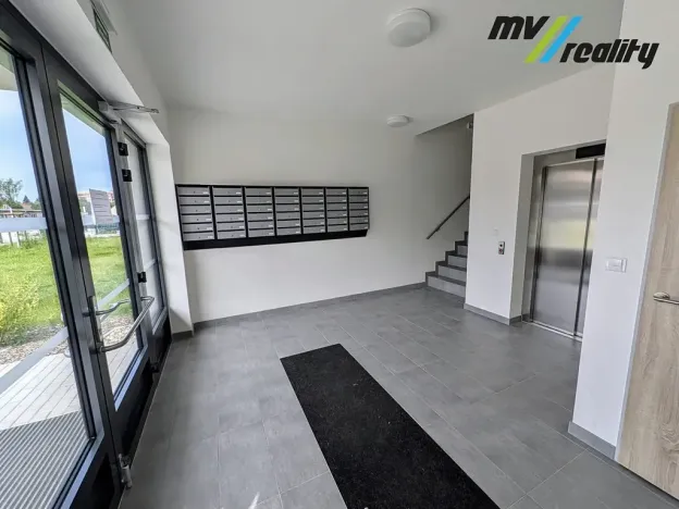 Pronájem bytu 1+kk, Lysá nad Labem, Šípková, 31 m2
