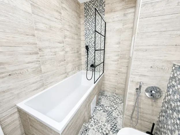 Pronájem bytu 2+1, Karlovy Vary, Foersterova, 62 m2