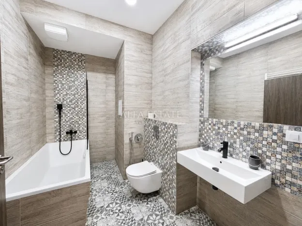 Pronájem bytu 2+1, Karlovy Vary, Foersterova, 62 m2