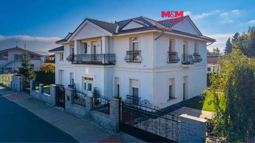 Prodej obchodního prostoru, Šestajovice, U Váhy, 356 m2