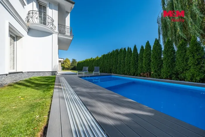 Prodej obchodního prostoru, Šestajovice, U Váhy, 356 m2