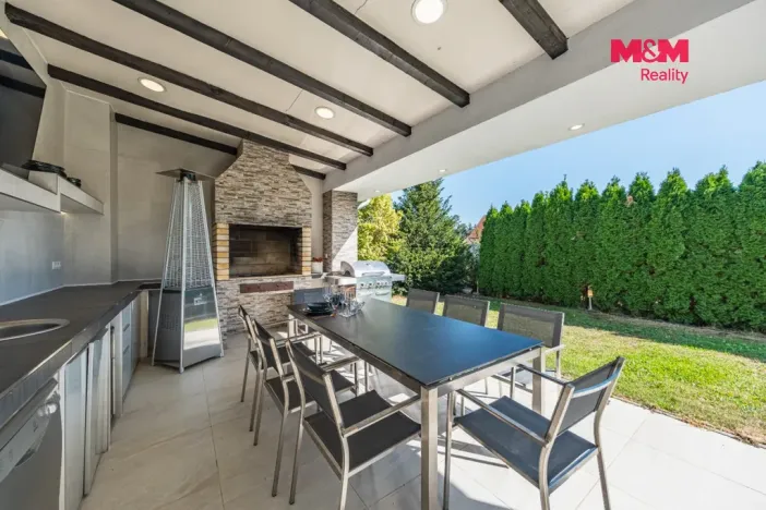 Prodej obchodního prostoru, Šestajovice, U Váhy, 356 m2