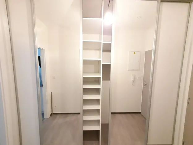 Pronájem bytu 1+kk, Praha - Vysočany, Pod Harfou, 45 m2