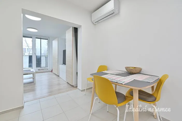 Pronájem bytu 2+kk, Rosice, Na Vyhlídce, 55 m2