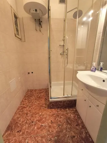 Pronájem bytu 2+kk, Hradec Králové - Pražské Předměstí, Vocelova, 45 m2