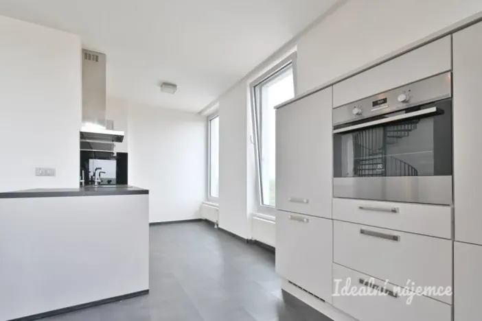 Pronájem bytu 2+kk, Brno - Lesná, Majdalenky, 76 m2