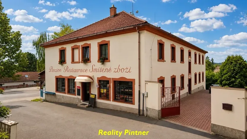 Prodej ubytování, Slapy, 680 m2