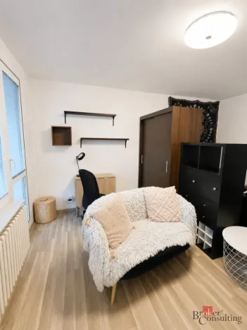 Prodej bytu 1+kk, Kladno - Kročehlavy, Litevská, 27 m2