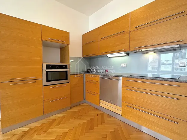 Pronájem bytu 2+kk, Praha - Holešovice, Dobrovského, 44 m2
