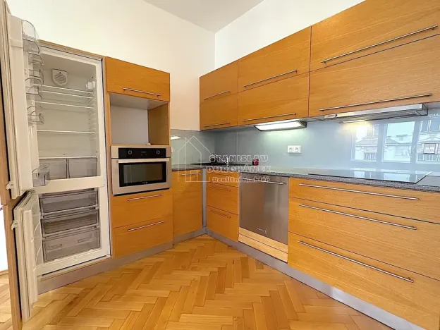 Pronájem bytu 2+kk, Praha - Holešovice, Dobrovského, 44 m2
