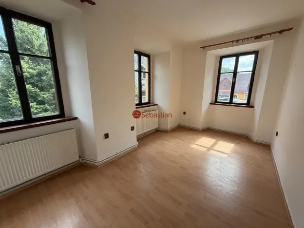 Pronájem bytu 3+1, Jestřebí, 72 m2