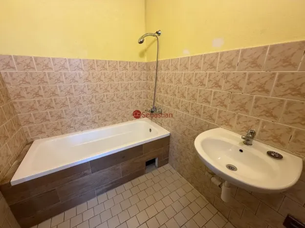 Pronájem bytu 3+1, Jestřebí, 72 m2