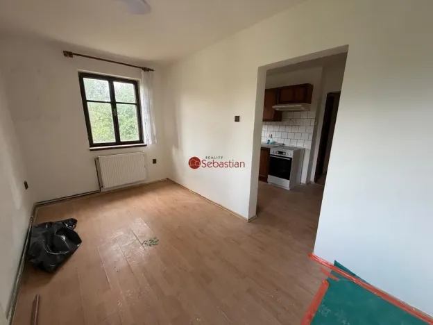 Pronájem bytu 1+1, Jestřebí, 37 m2