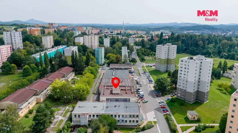 Prodej obchodního prostoru, Česká Lípa, Okružní, 1600 m2
