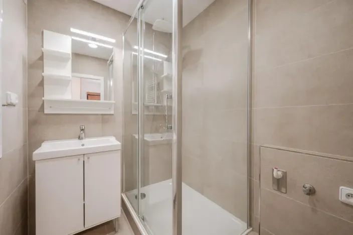 Pronájem bytu 3+1, Praha - Kobylisy, Chotovická, 83 m2