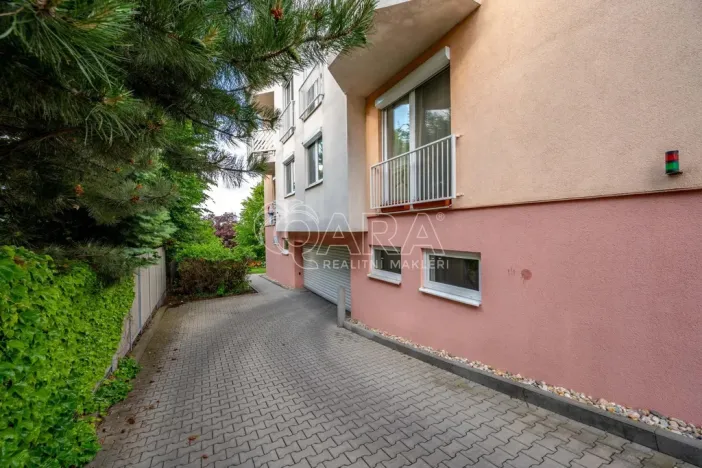 Prodej bytu 2+kk, Praha - Dolní Chabry, Spořická, 59 m2