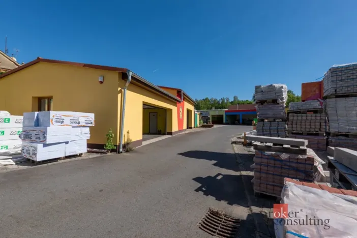 Prodej obchodního prostoru, Nýřany, Staročeské nám., 3458 m2