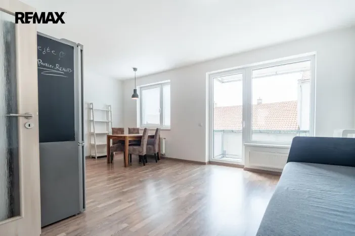 Pronájem bytu 2+kk, Praha, U starého mlýna, 53 m2