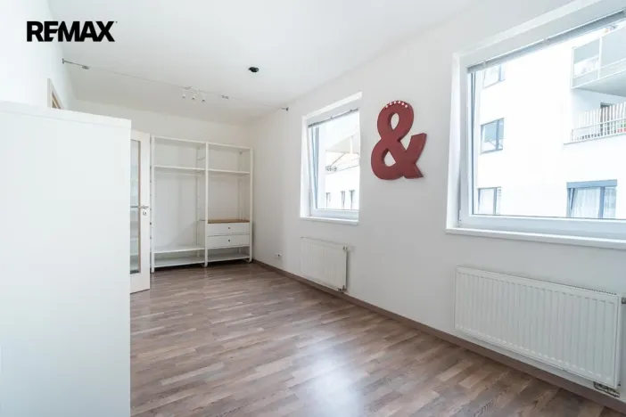 Pronájem bytu 2+kk, Praha, U starého mlýna, 53 m2