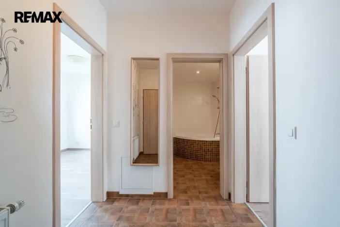 Pronájem bytu 2+kk, Praha, U starého mlýna, 53 m2