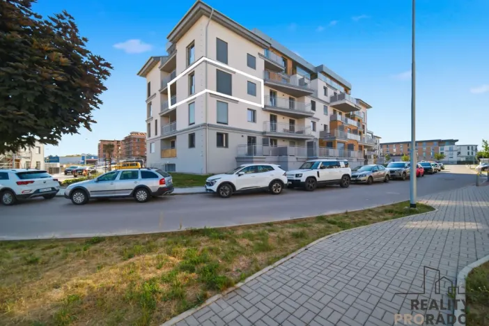 Pronájem bytu 2+kk, Pardubice, U Sportovní školy, 52 m2