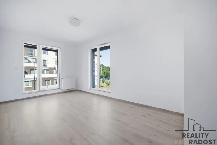 Pronájem bytu 2+kk, Pardubice, U Sportovní školy, 52 m2