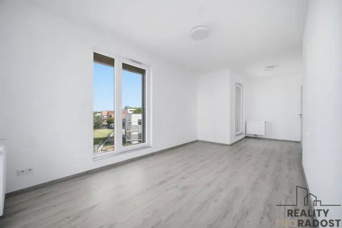 Pronájem bytu 2+kk, Pardubice, U Sportovní školy, 52 m2