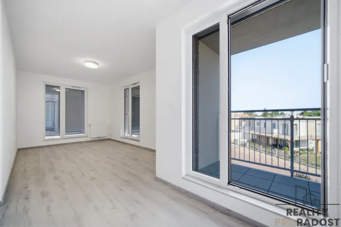 Pronájem bytu 2+kk, Pardubice, U Sportovní školy, 52 m2