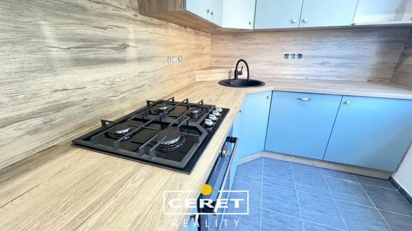 Pronájem bytu 2+1, Podbořany, Sídliště Míru, 67 m2