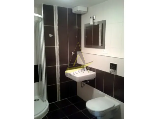 Prodej bytu 1+kk, Hluboká nad Vltavou, Masarykova, 39 m2