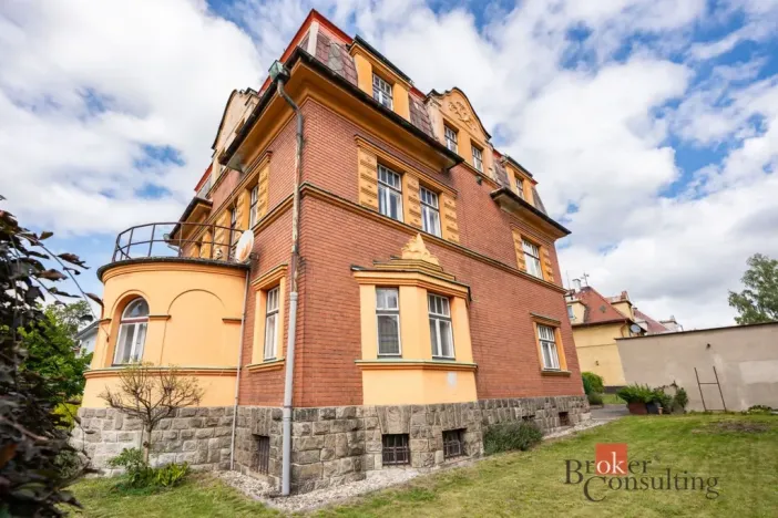Prodej rodinného domu, Rumburk - Rumburk 1, Smetanova, 270 m2