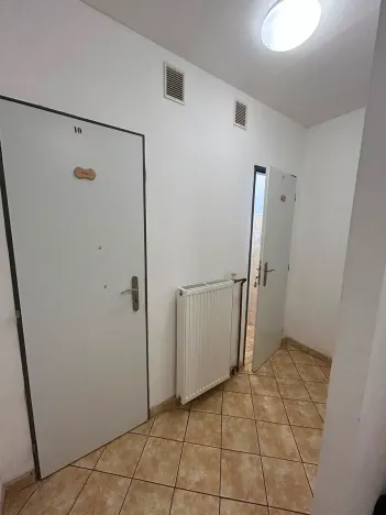 Pronájem kanceláře, Znojmo, Dobšická, 150 m2