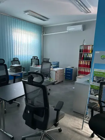 Pronájem kanceláře, Znojmo, Dobšická, 150 m2