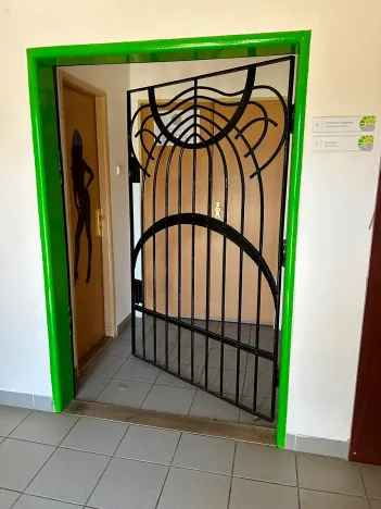 Pronájem kanceláře, Znojmo, Dobšická, 150 m2